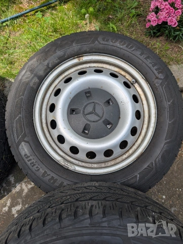 ❄️ Оригинални джанти Mercedes Vito / V-Class 16" + зимни гуми Goodyear ❄️, снимка 5 - Гуми и джанти - 54461153