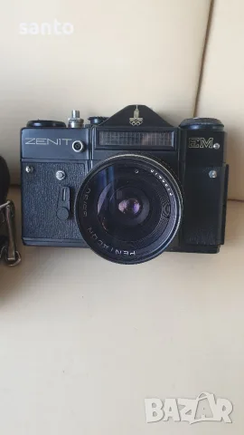 Фотоапарат Zenit EM Moscow 1980 (Олимпийски) с обектив Pentacon 30mm f/3.5 , снимка 3 - Фотоапарати - 55354355