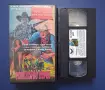 Видеокасета VHS Преследването на Семейство Перез , снимка 2