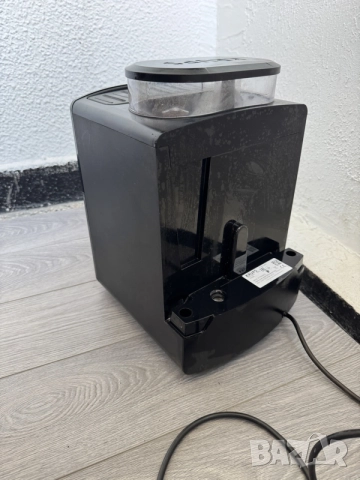 Компактен Кафеавтомат Krups Essential EA8170 (15 Bar, LCD Дисплей, Мелачка), Кафемашина, снимка 5 - Кафемашини - 55335234