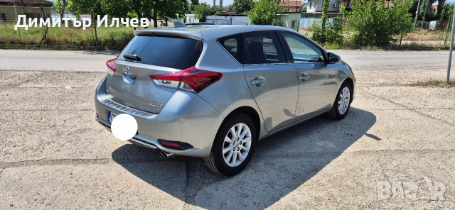Toyota Auris D4T, снимка 4 - Автомобили и джипове - 55129729