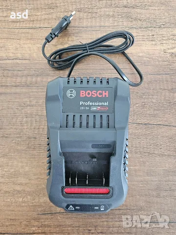 BOSCH Ново Бързо зарядно устройство 