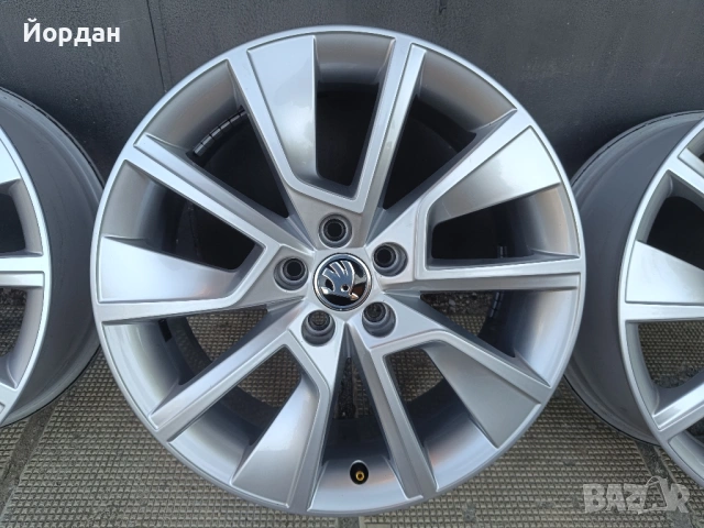 ОРИГИНАЛНИ джанти 17 ' цола 5x100 57,1 Skoda Kamiq Scala Fabia / Шкода Камик Скала Фабиа, снимка 9 - Гуми и джанти - 54598269