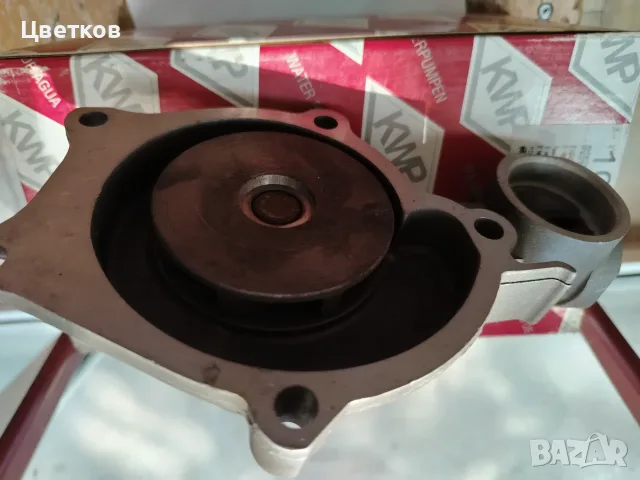 Продавам нова италианска водна помпа за Hyundai ,Mitsubishi,KIA, снимка 2 - Части - 55517680