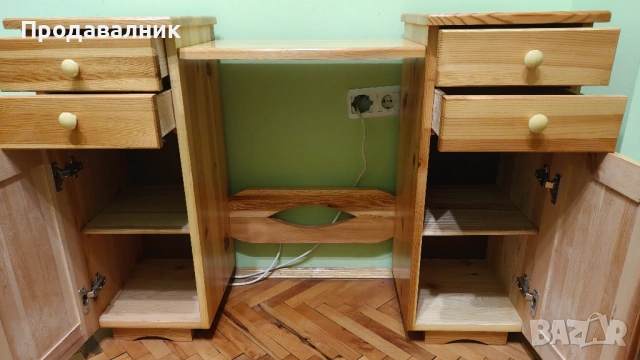 Продавам дървена тоалетка с огледало, снимка 6 - Секции и витрини - 54858126