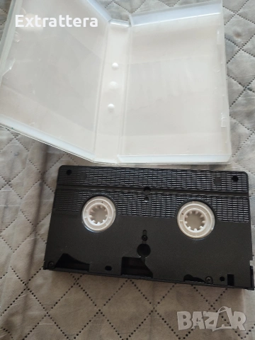 филмче "Чикен Литъл" на VHS видеокасета, снимка 4 - Анимации - 54552800