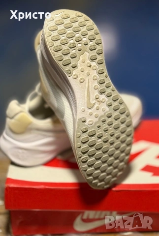 Мъжки маратонки Nike Revolution 7, White, снимка 5 - Маратонки - 54353124