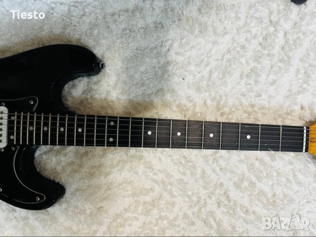 Електрическа китара тип Stratocaster - Перфектно състояние, снимка 5 - Китари - 54307529