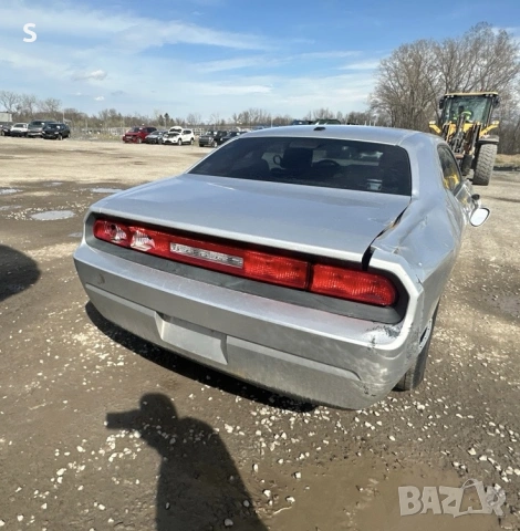 Dodge Challenger V6 , снимка 5 - Автомобили и джипове - 55069069