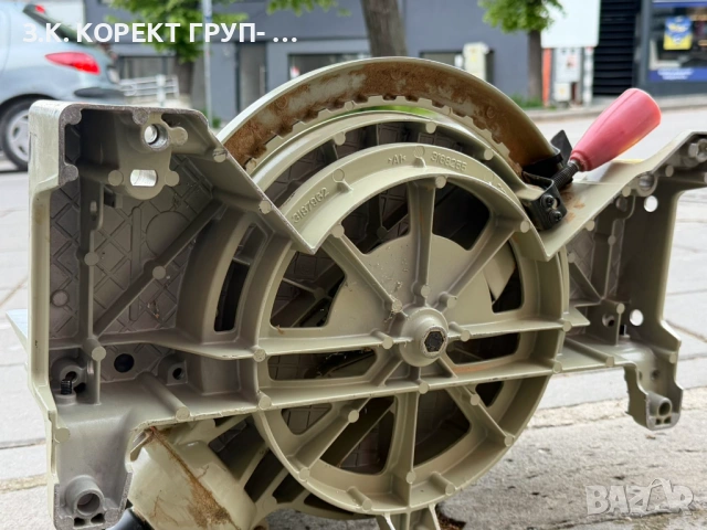 Настолен потапящ циркуляр MAKITA LS1040, снимка 9 - Триони и циркуляри - 54383154