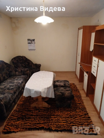 На 1 етаж с допълнителни постройки, снимка 8 - Къщи - 54368812