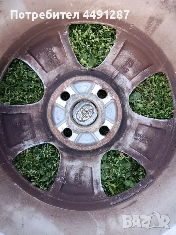 Toyota Yaris 15, снимка 9 - Гуми и джанти - 54334442