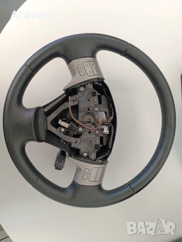 Toyota auris.corolla оригинален волан с автопилот темпомат, снимка 2 - Автомобили и джипове - 54303244