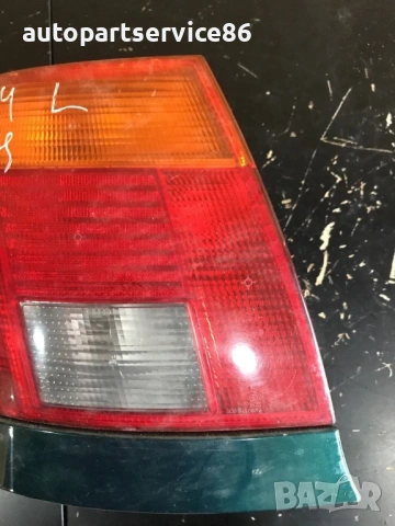 Заден ляв стоп за Audi A4 (1995–1998) 8D0945095A, снимка 2 - Части - 54654168