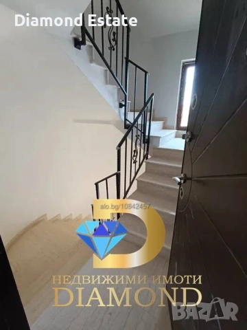 Тристаен апартамент в центъра на град Поморие, снимка 4 - Апартаменти - 54288206