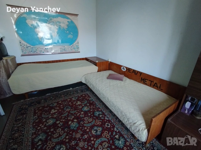 ПОДАРЯВАМ: Две единични легла + ракла (ъглов комплект) с дунапренови матраци., снимка 3 - Спални и легла - 55234309