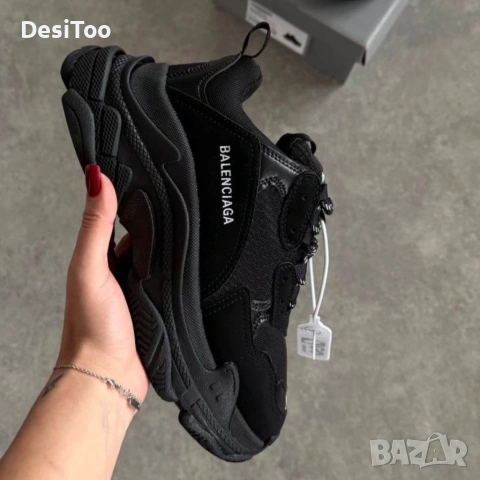 Balenciaga Triple S , снимка 2 - Маратонки - 54305943
