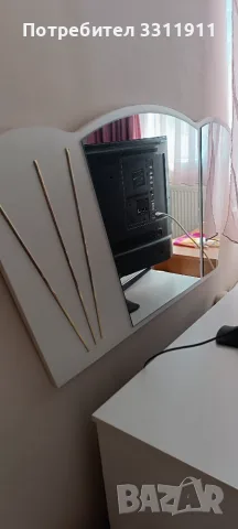 Спалня с гардероб и нощни шкафчета 