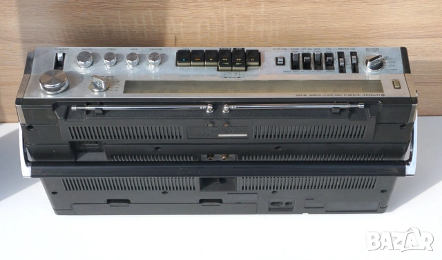 Hitachi TRK 8180 сервизиран!, снимка 2 - Радиокасетофони, транзистори - 54427251