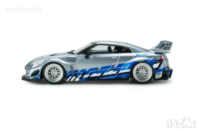Nissan GT-R R35 Liberty Walk Silhouette 2020 - мащаб 1:43 на Solido моделът е нов в PVC дисплей-кейс, снимка 4 - Колекции - 54700384