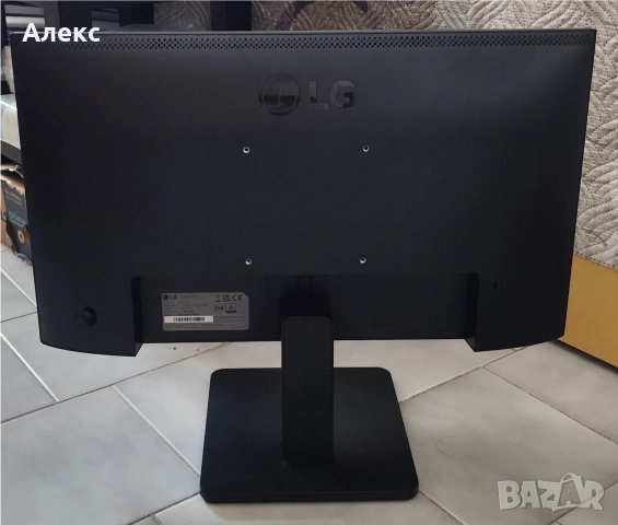 Монитор LG 22MR410-B, снимка 2 - Монитори - 54992525