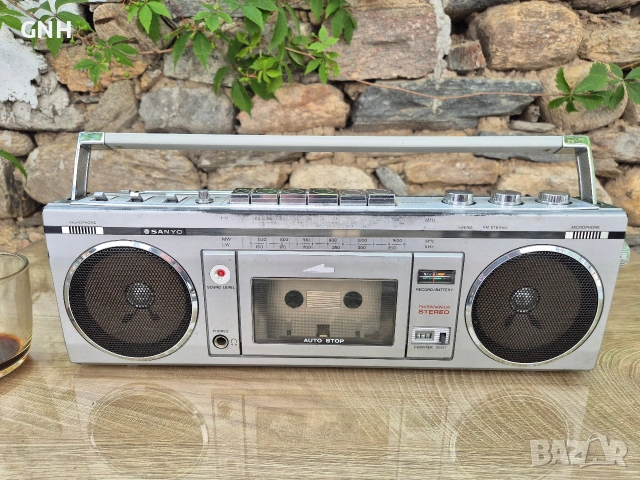 Радиокасетофон Sanyo M7700LE, снимка 2 - Радиокасетофони, транзистори - 55190740