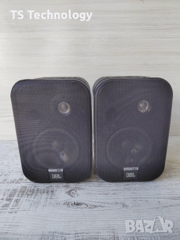  Компактни двулентови тонколони JBL Control One – Перфектно състояние, снимка 2 - Тонколони - 55255024