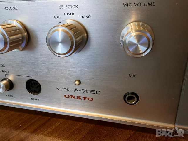 Усилвател Onkyo A-7050, снимка 2 - Ресийвъри, усилватели, смесителни пултове - 53430771