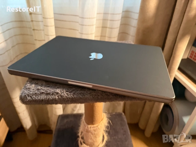 Macbook Pro 16'' M1 Max 64GB RAM/1TB - 88% battery, пълен комплект
