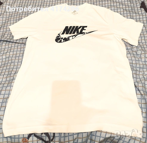 ЧИСТО НОВА оригинална тениска Nike с голямо лого / Размер L 