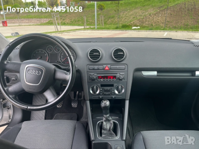 Продавам запазен Audi A3, 3-врати, 1. 6 бензин, 102 к. с., ръчни скорости , снимка 8 - Автомобили и джипове - 54929602