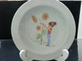 български порцелан чиния момиче с цветя , снимка 1