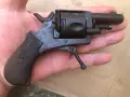 стар малък револвер, снимка 1