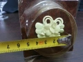 Стар български порцелан брошка 86г, снимка 3