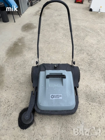 Ръчна - Механична метачна машина