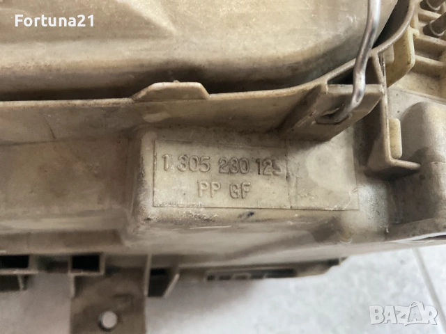 Mercedes C-class W202 десен фар оригинален 1305230125, снимка 7 - Части - 55133295