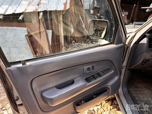 Toyota Hilux D-4D, снимка 3 - Автомобили и джипове - 55178668