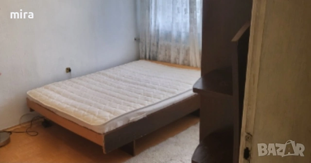 Просторна стая с тераса в Красна поляна 2, за жена