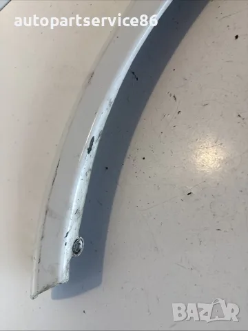Облицовка на калник предна лява бяла за Volvo C30 1.6d (2012) 31265182 OEM, снимка 2 - Части - 55616345