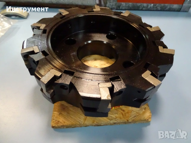 Фрезова глава Sandvik Coromant Modulmil R283.2-200-40 Face Miling Cutter, снимка 4 - Други инструменти - 54915964
