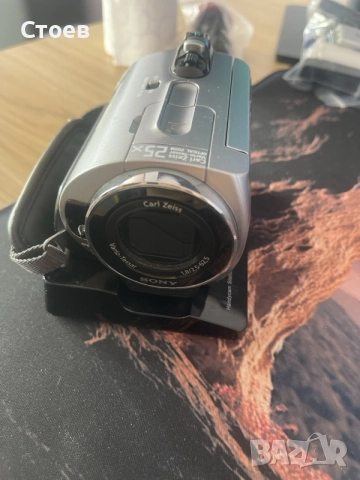 Продавам Handycam Sony DCR-SR62, снимка 3 - Камери - 55432378