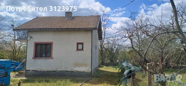 Къща с двор, снимка 3 - Къщи - 54697491
