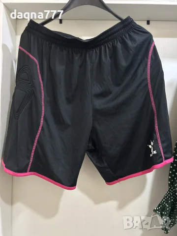 Къси панталони Kelme ( вратарски/ хандбал), снимка 2 - Футбол - 55696431