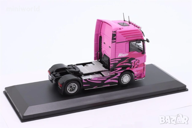 MAN TGX "Woman Trucker" влекач 2014 - мащаб 1:43 на Hachette моделът е нов в блистер, снимка 5 - Колекции - 54695980