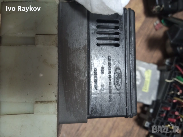 Бушониера за Ford Focus , 518251608 , 98AG14A073CE, снимка 2 - Части - 54976748