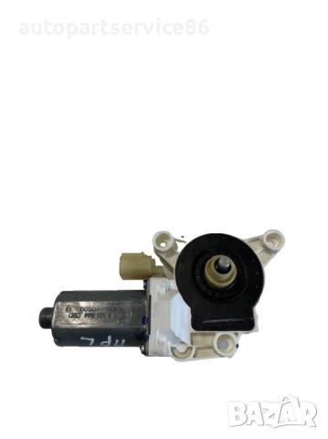 Мотор за стъклоповдигач предна лява врата за Chrysler Grand Voyager (2011) Bosch 0130821471