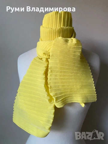 Жълт шал от 100 % коприна, снимка 5 - Шалове - 54035154