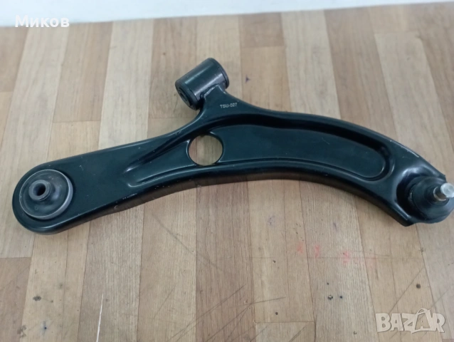 Носач от Suzuki Swift 1.3 - преден десен, снимка 3 - Части - 54089347