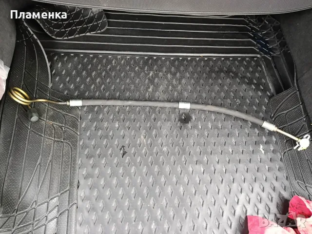 Продавам хидравличен маркуч за Ауди А4, снимка 2 - Автомобили и джипове - 55408675