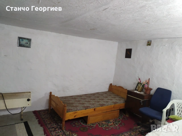 Продава къща с голям двор в село Зорница(Бургаска обл.), снимка 5 - Къщи - 54017074